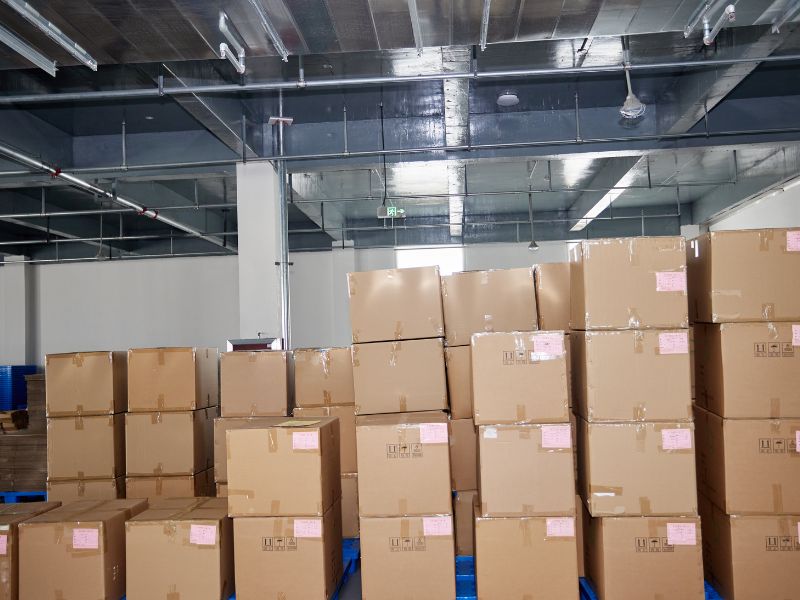 مصنع إسفنجات المكياج المعبأة بشكل كامل تعبئة بالجملة لإسفنجات المكياج الناعمة وعالية الجودة جاهزة للتوزيع العالمي.